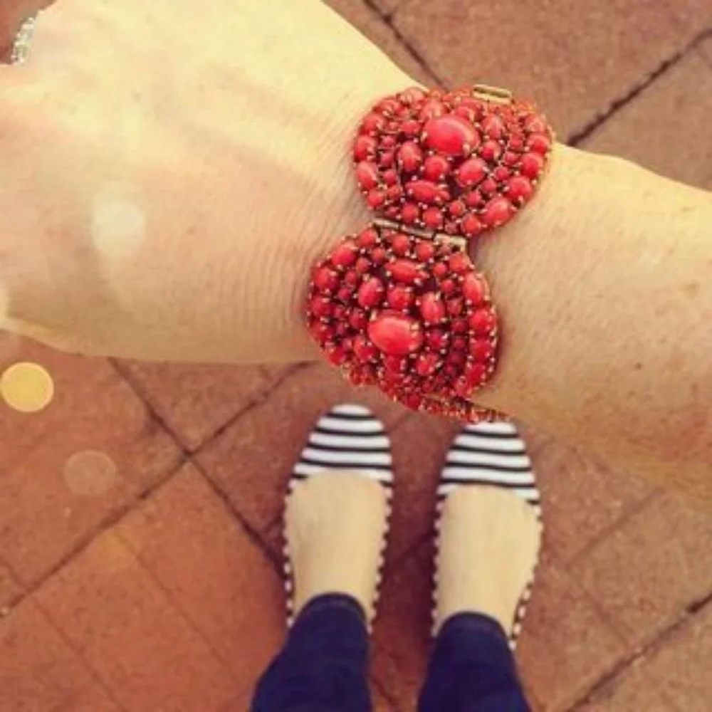 :: Stella & Dot Retired Coral Red Sardinia Bracelet - Picture 8 of 10